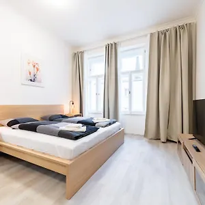 Borivojova 63 , Praga República Checa